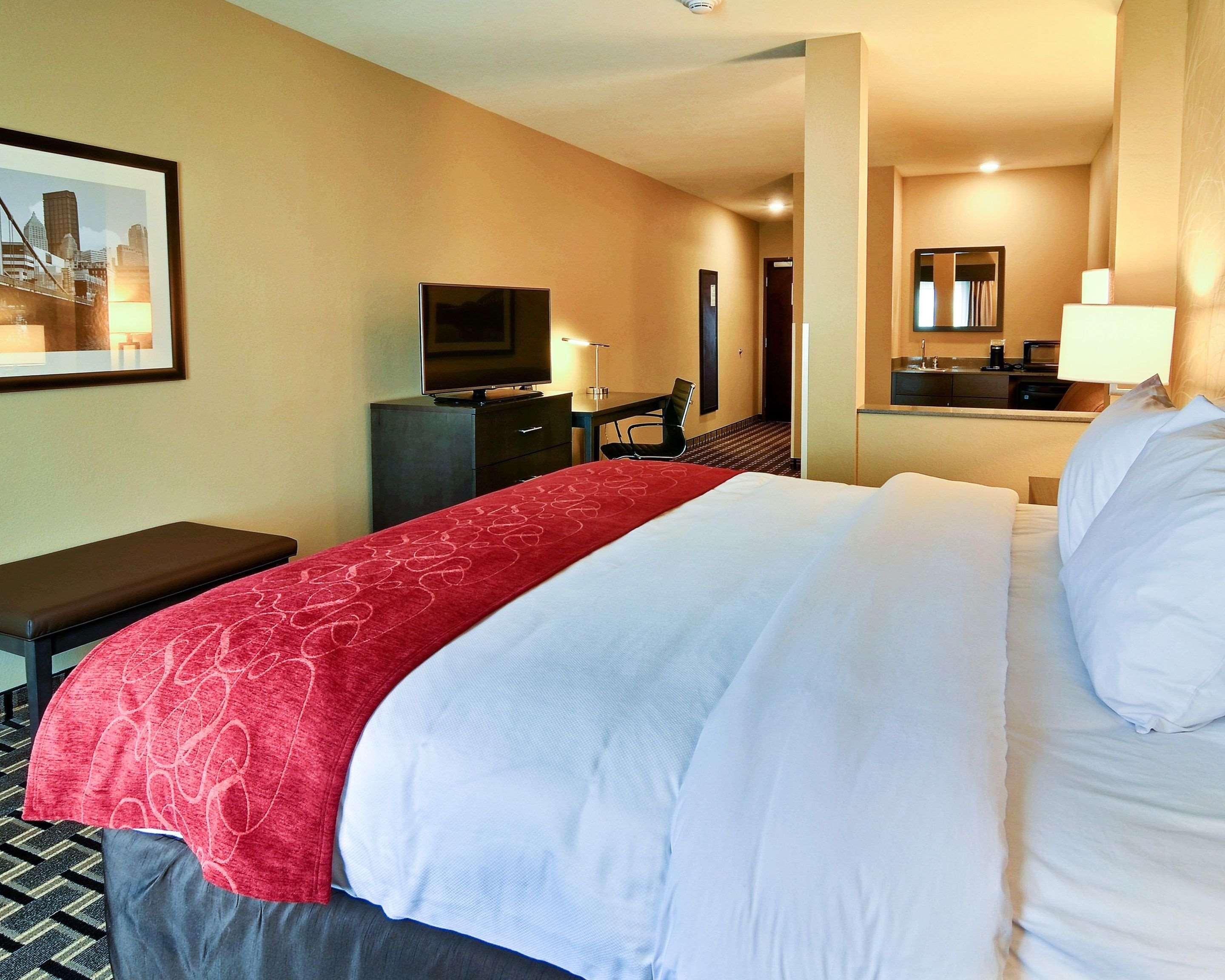 Comfort Suites Uniontown Ngoại thất bức ảnh