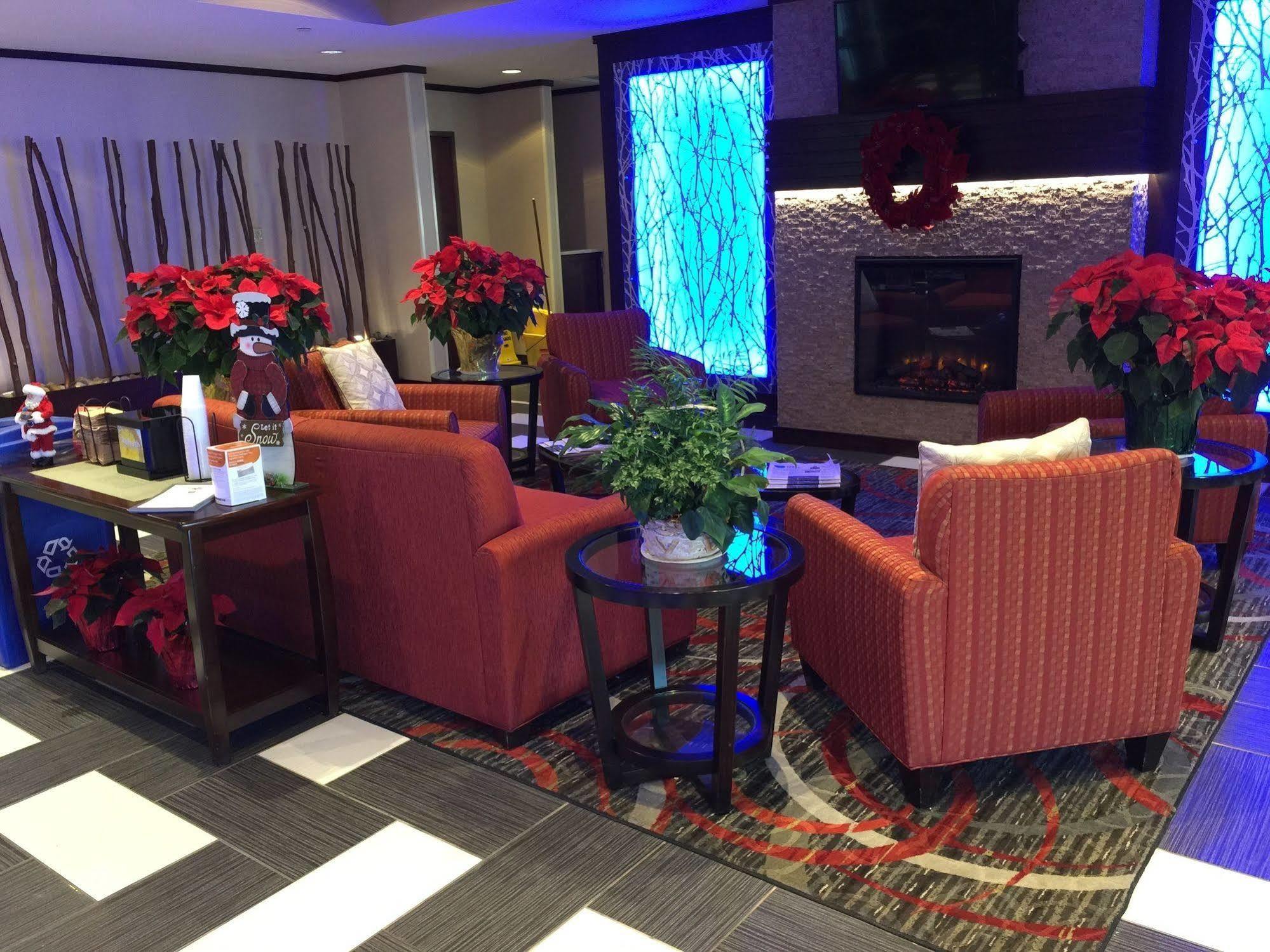 Comfort Suites Uniontown Ngoại thất bức ảnh