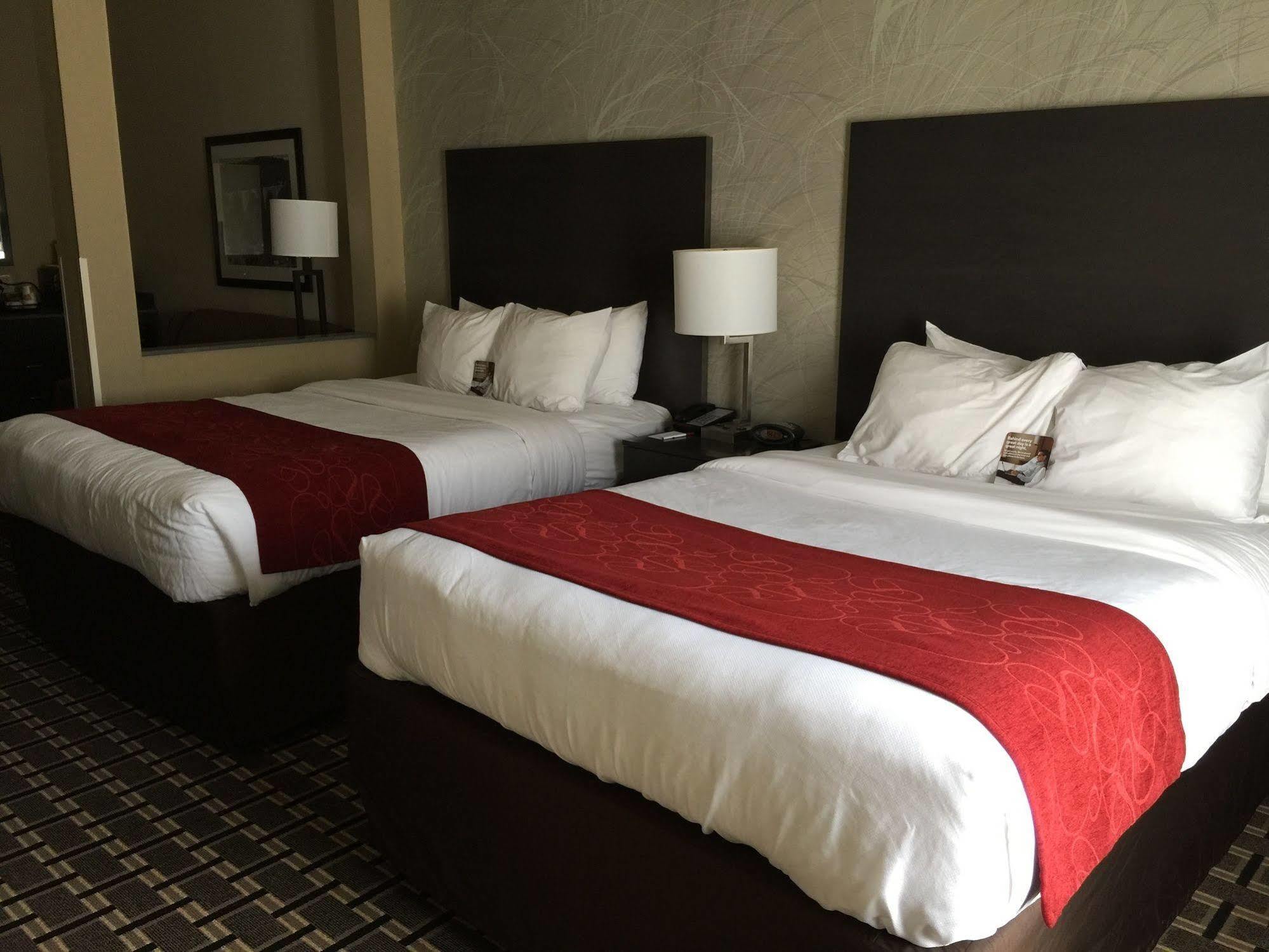 Comfort Suites Uniontown Ngoại thất bức ảnh